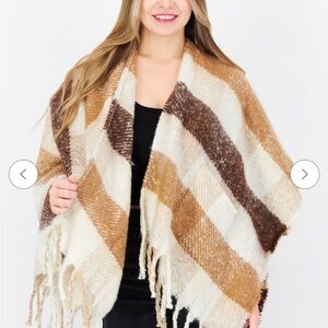 Women Block Plaid Ponch